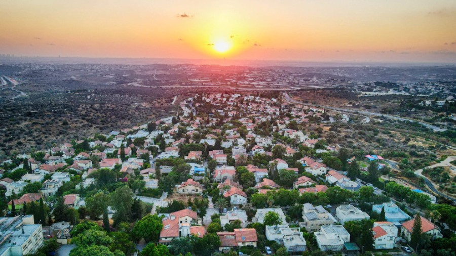 שקיעה באלקנה - צולם על ידי עודד שורץ מאזור בית הספר לכיוון מערב