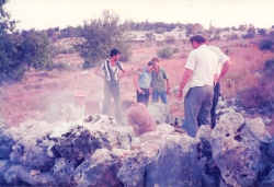 קידוש בית הקברות וכריית הקבר (צילום: יצחק הורניק)