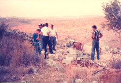 קידוש בית הקברות וכריית הקבר (צילום: יצחק הורניק)