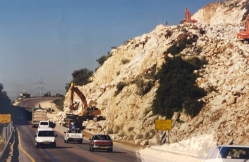 העבודות לסלילת כביש 5 (עוקף כפר קאסם)
(באדיבות ורדה ויהודה דוידסון, 2024)