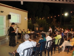 ברכת צביה מינצר מנהלת המועדון