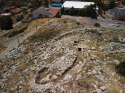 תעלות הקשר והבונקר במדרון המערבי - צילומי רחפן של צביקי בצר, ל"ג בעומר תשפ"ה 16 במאי 2025