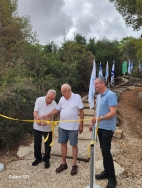 טקס גזירת הסרט - ראש המועצה אסף מינצר, שמואל גורפינקל ואבי רוגובסקי (צילום: סלין מיכליס)