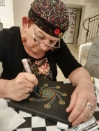 אסתר בעבודתה